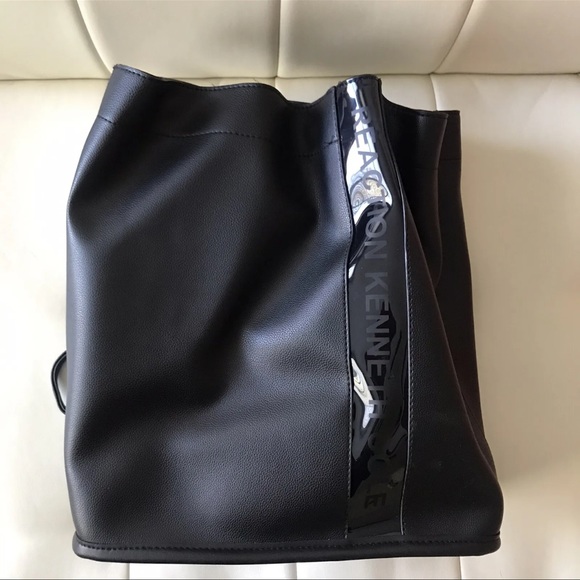 Backpack - Picture 7 of 9